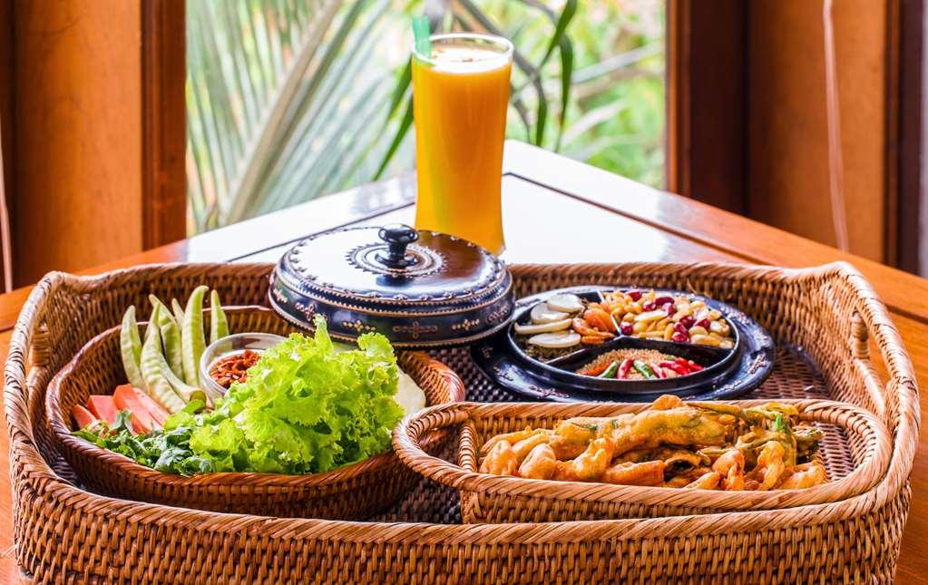 The Hotel By The Red Canal Mandalay Ristorante foto