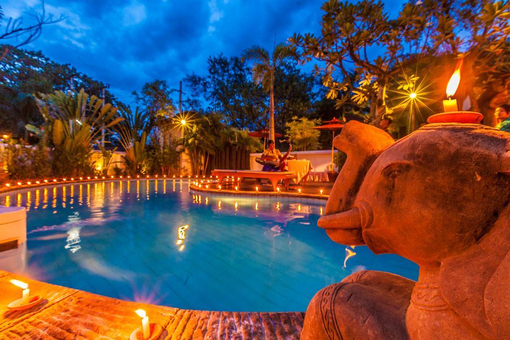 The Hotel By The Red Canal Mandalay Esterno foto